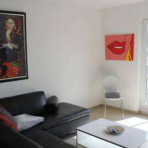https://grosse-wohnung-20-km-von-koln-bis-zu-14-personen.topcolognehotels.com